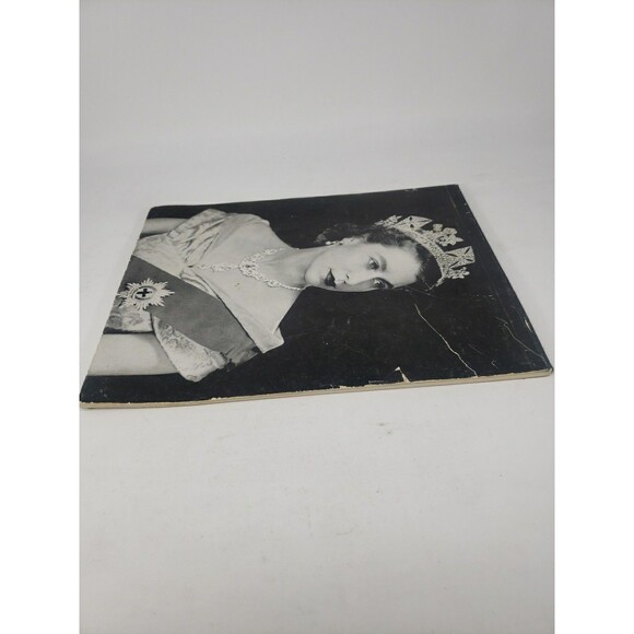 VTG 1950s Tablet Unlined Writing Drawing Paper with Photo of Queen Elizabeth II - Picture 9 of 12